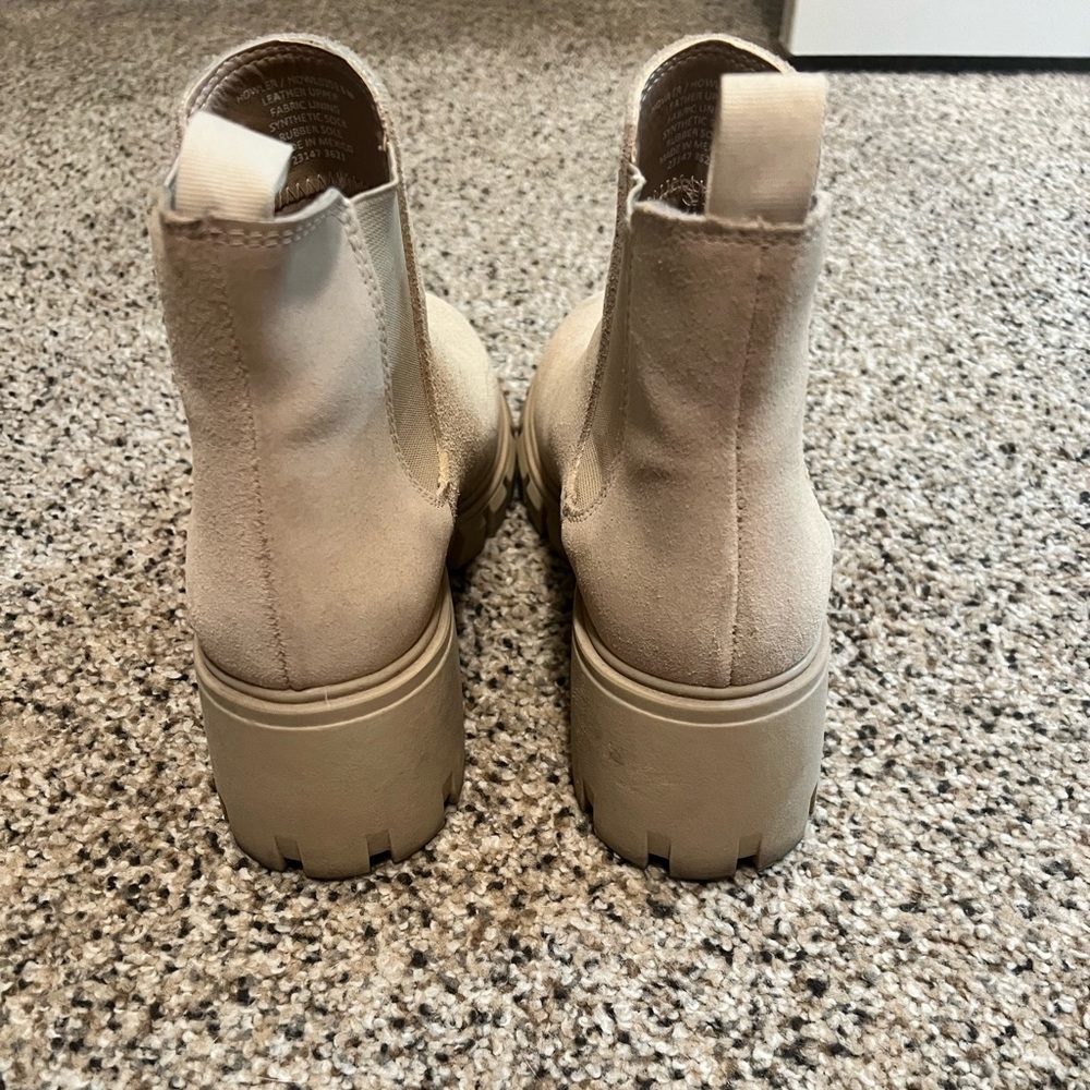 Steve Madden Howler Chelsea Bootie - Picture 2 of 5